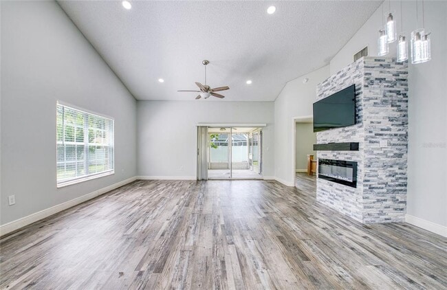 Photo - 2390 Bentley Dr