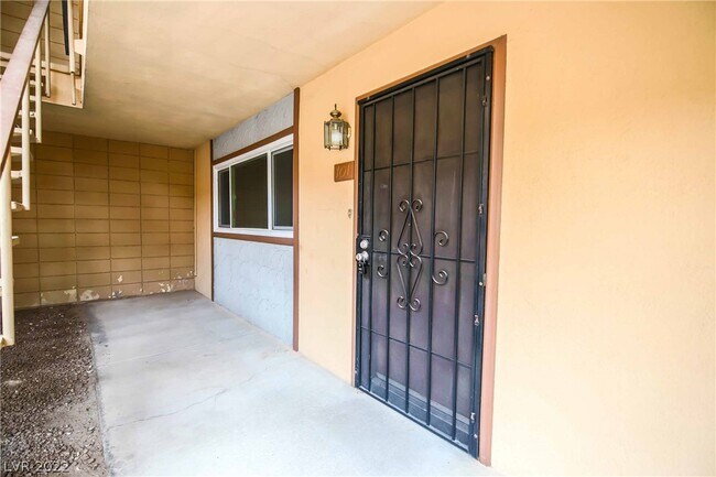 Photo - 356 E Desert Inn Rd Unit 101