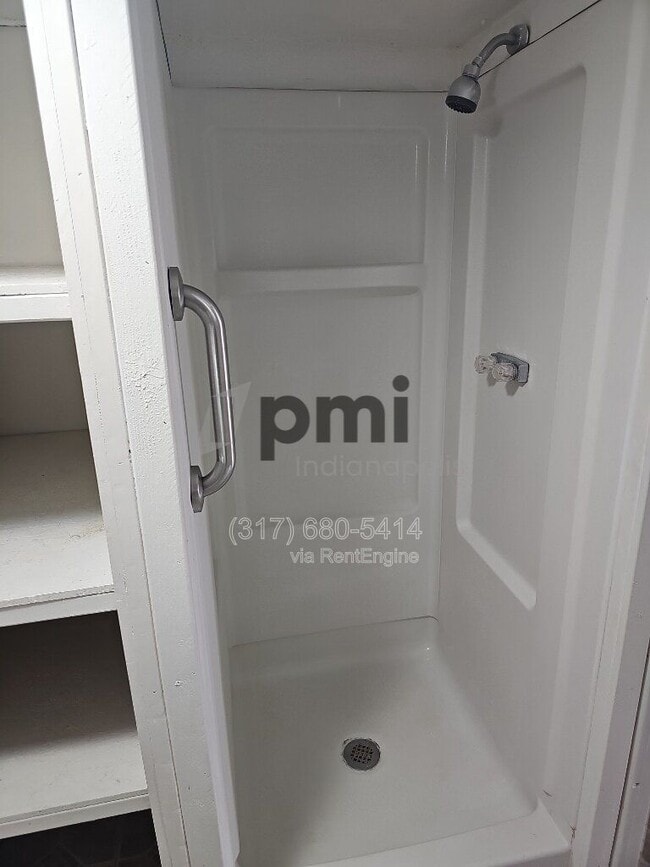 Photo - 835 S Old US Hwy 31