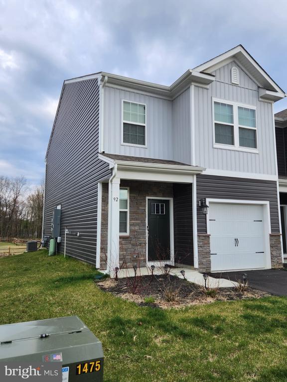 92 Peregrine Way