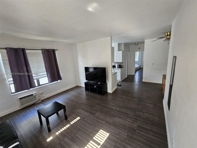 Photo - 7320 Carlyle Ave Unit 4