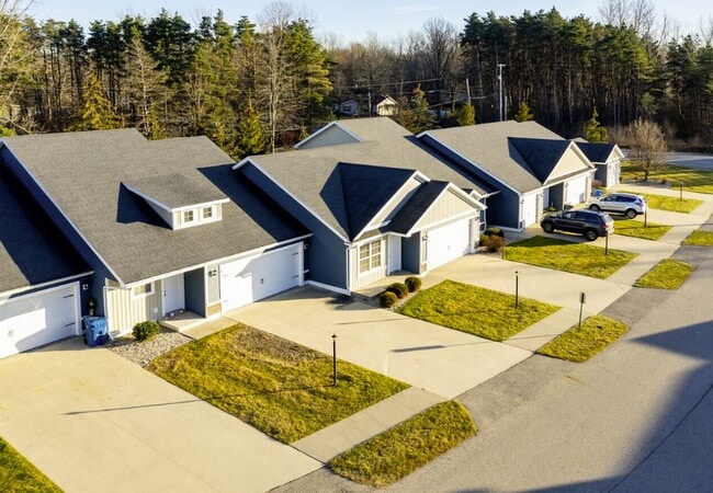 Photo - Perry Creek Townhomes - Midland, MI