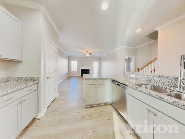 Photo - 3941 Cowen St