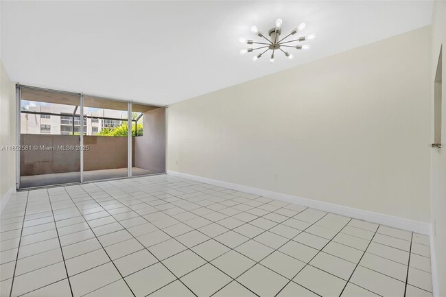 Photo - 10525 SW 112th Ave Unit 113