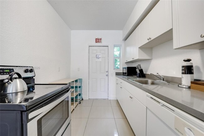 Photo - 9850 E Bay Harbor Dr Unit 10