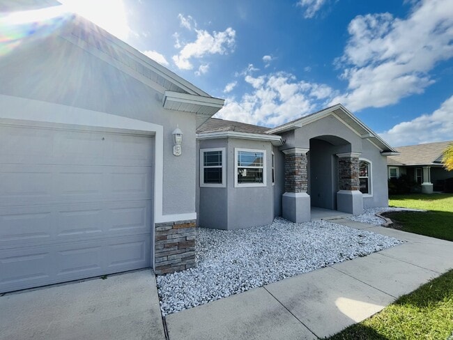 Photo - 3 Bedroom Single Family in South Lakeland ...