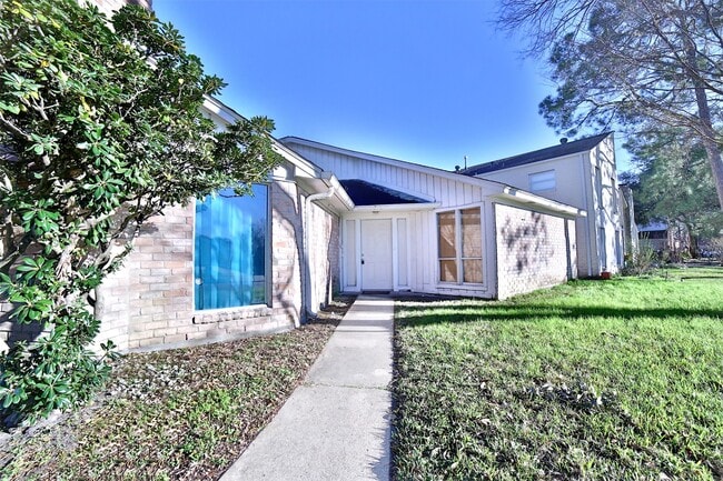 Photo - 10723 Shawnbrook Dr