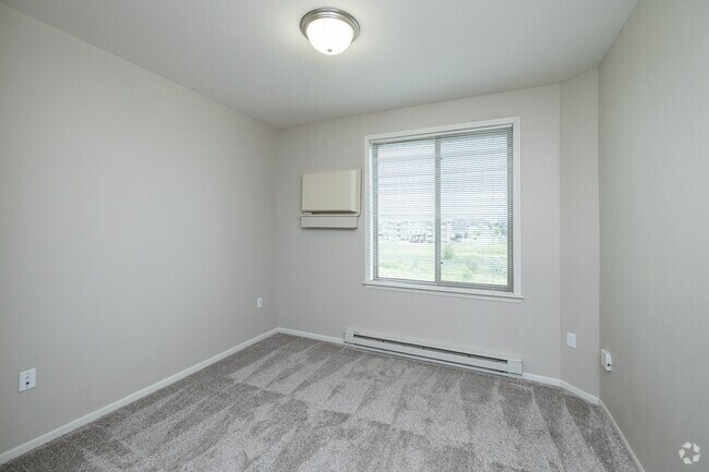 2BR, 2BA - 1,079SF - Second Bedroom - Eagle Crest Apartments