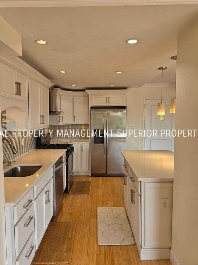 Photo - 801 Yale Ave