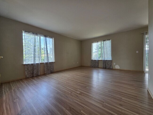 Photo - 3506 I St NE Unit 102
