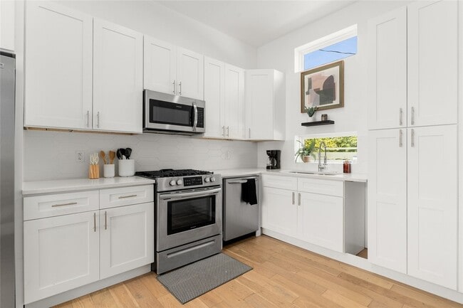 Photo - 4223 Delano Pl