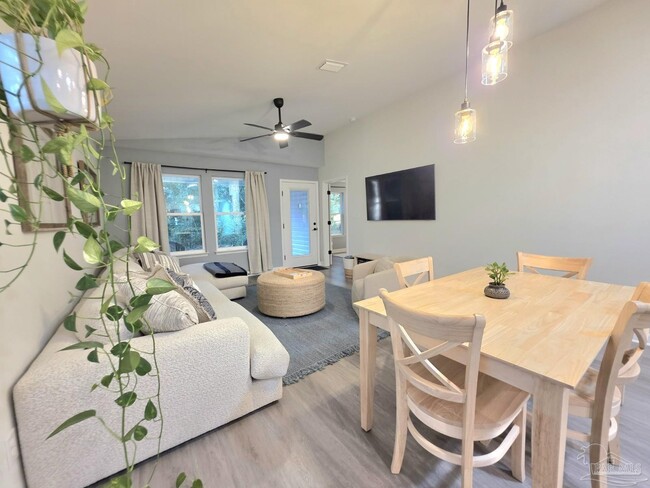 Photo - 7701 Pontiac Dr