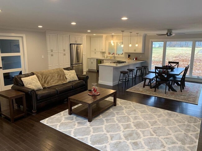 Photo - 816 Brentford Dr