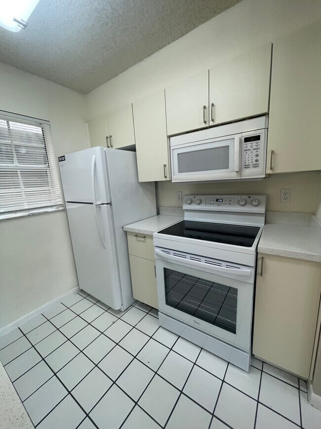 Photo - 2803 N Oakland Forest Dr Unit 2811 #206