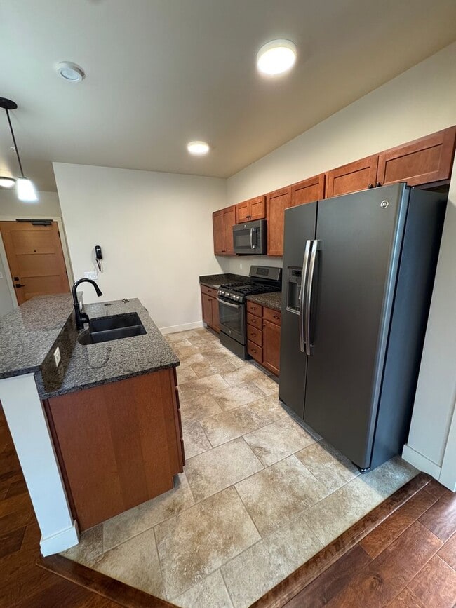 Photo - Polleys Square Luxury Condo For Rent
