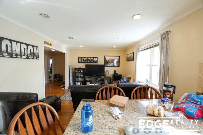 Photo - 20 Cummings Rd Unidad 1