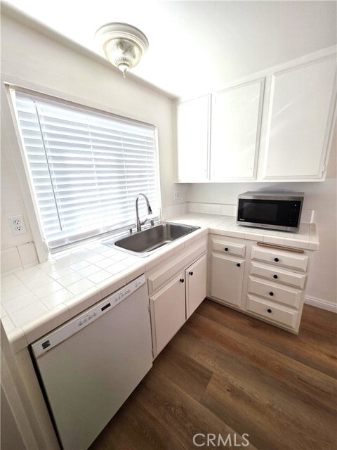 Photo - 4773 Larwin Ave