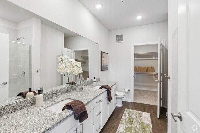 2BR, 2BA - 1,173SF - Primary Bathroom