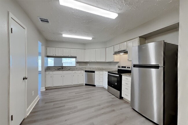 Building Photo - 7334 Skybright Ln