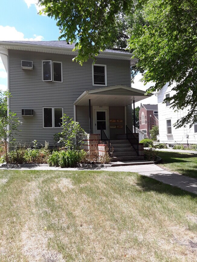 Photo - 315 Hamline St Unit # 1