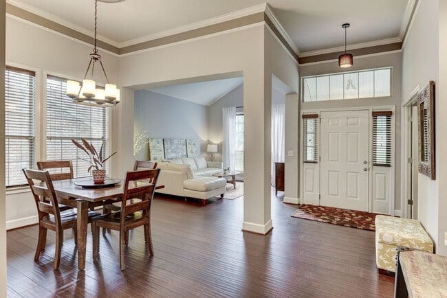 Photo - Beautiful home in the Woodlands