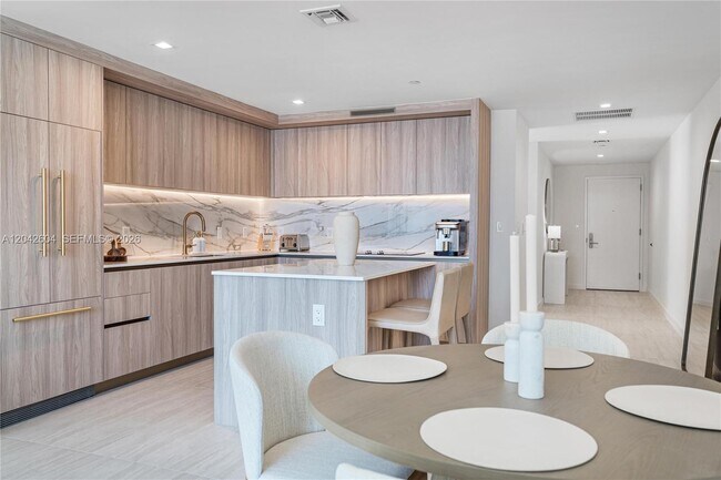 Photo - 77 SE 5th St Unit 3001