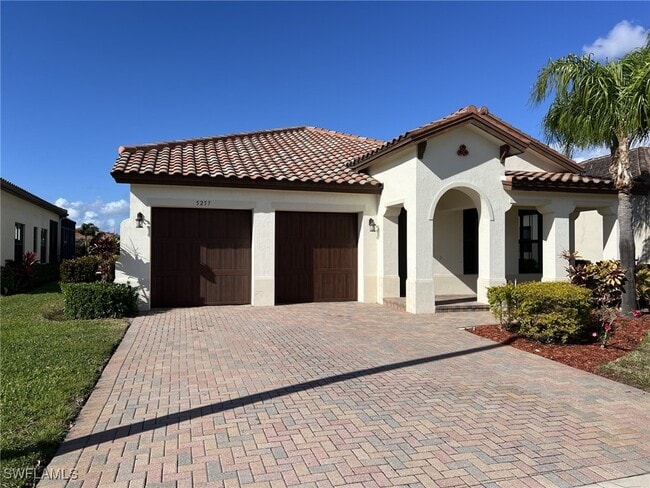 Building Photo - 5257 Messina St