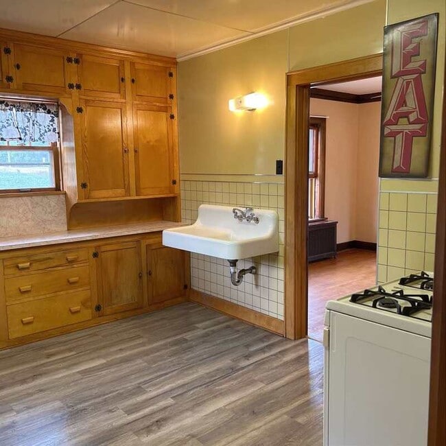 Photo - 3594 Oregon St