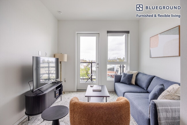 Photo - 511 S Harbor Blvd Unidad FL5-ID1300