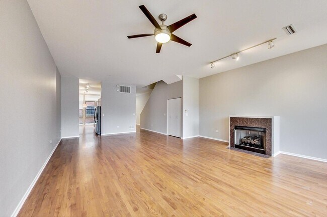Photo - 324 N Jefferson St