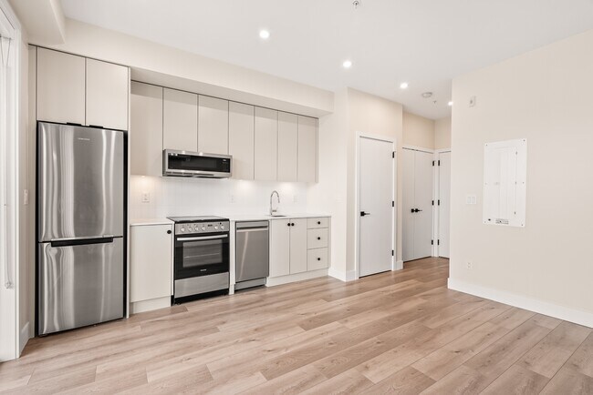 Photo - 45511-45511 Campus Dr