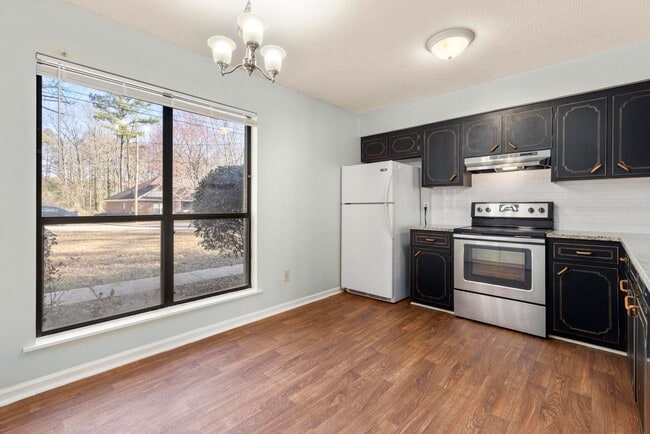 Photo - Single Family Home in Auburn - Prime Location!