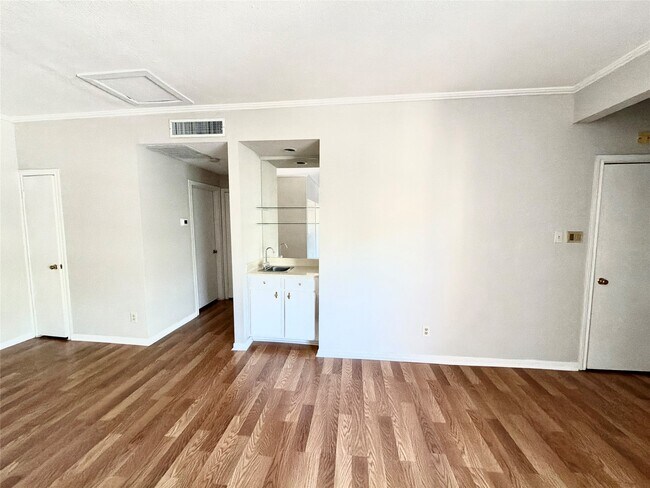 Photo - 728 Bering Dr Unit 10