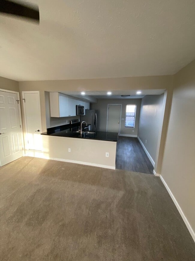 Photo - 3243 Summerhill Ln