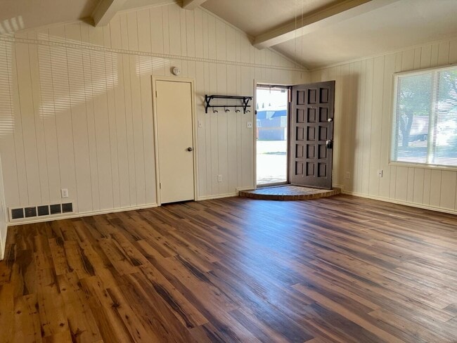 Photo - 4407 75th Dr