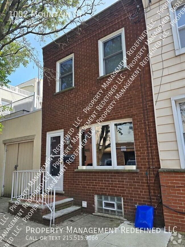 Building Photo - 1002 Mountain St Rental