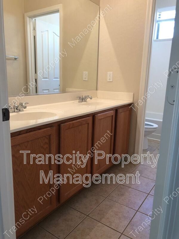 Photo - 4537 S Granite St