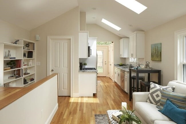 Photo - 12 Sargent St