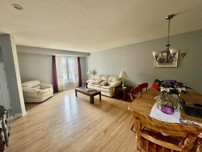 Photo - 618 Beatrice Dr