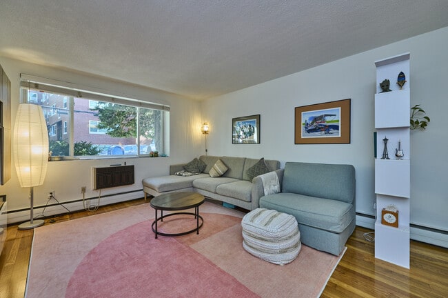 Photo - 50 Green St Unit 101