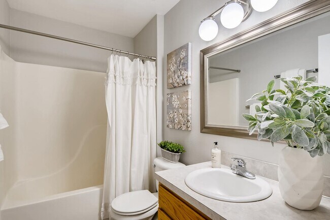 Photo - 7326 N Greeley Ave Unit 7326