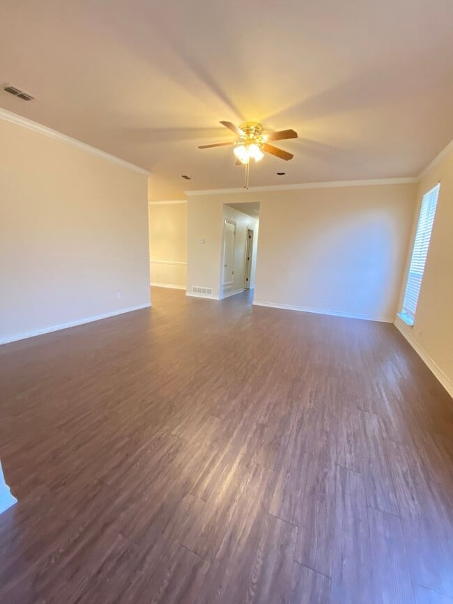 Photo - 1214 Lindsey Ln Unit A