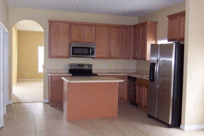 Spacious 4/2 in a Great Community!