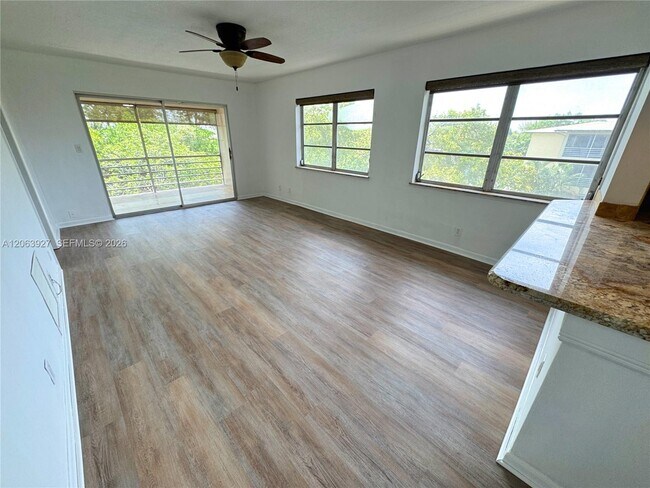 Photo - 1400 NE 57th St Unit 308