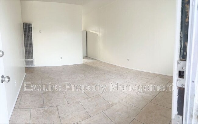 Photo - 310 Hill St Unit 18