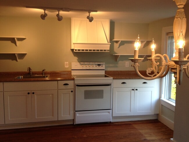 Photo - 105 N Main St Unit 105