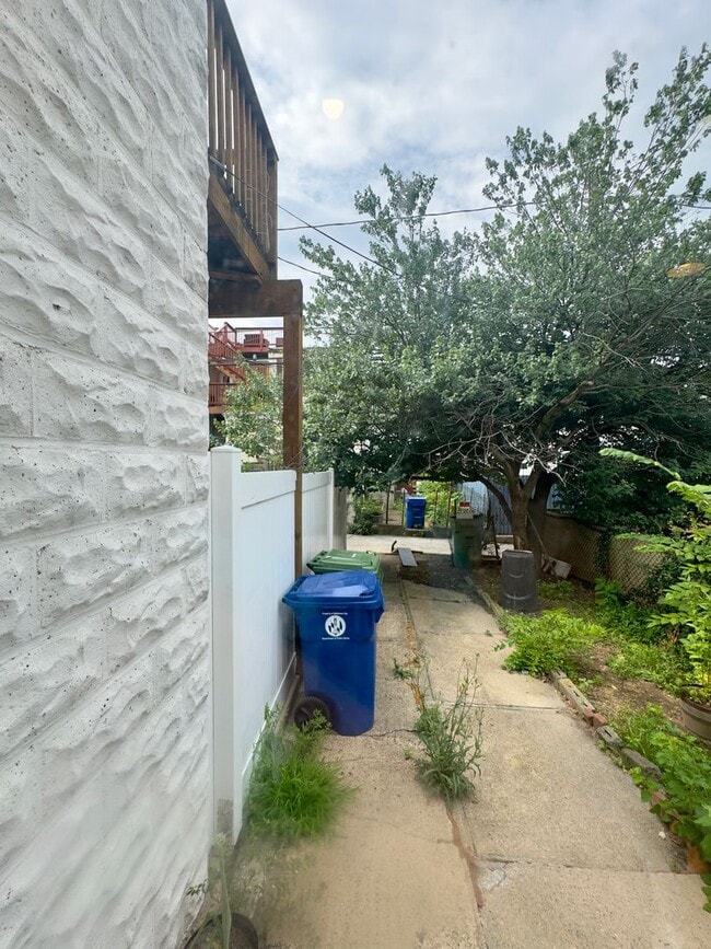 Photo - Charming 2 Bedroom/1.5 Bathroom Townhome in Highlandtown, MD!