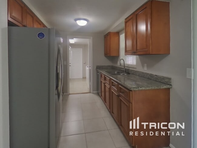 Photo - 3007 Bucida Dr