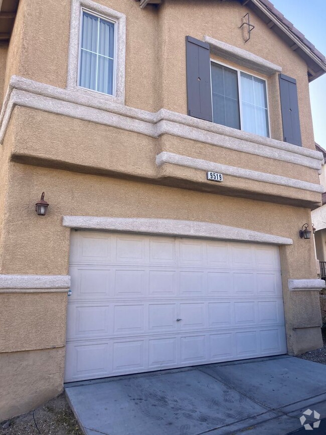 Building Photo - 4 bedroom 2.5 Bath 2 car garage near Sky C... Rental