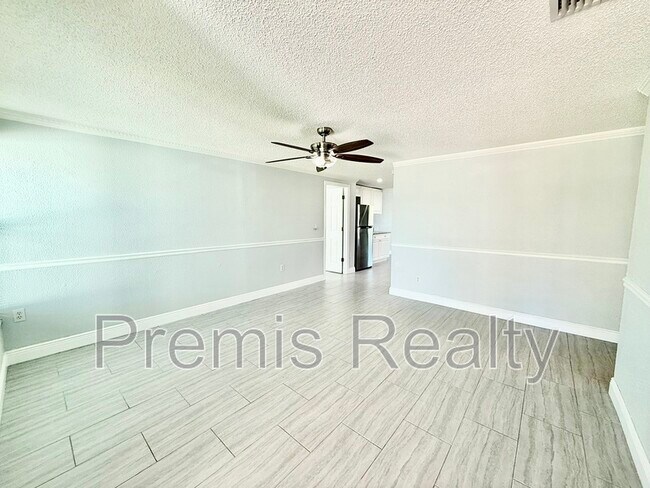 Photo - 11950 107th Ave N